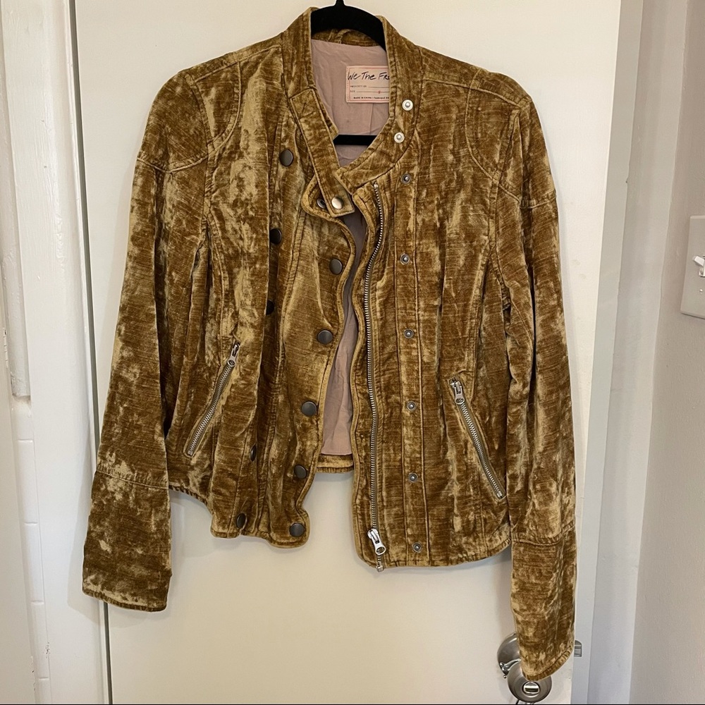 Free people NWT crushed velvet jacket size small